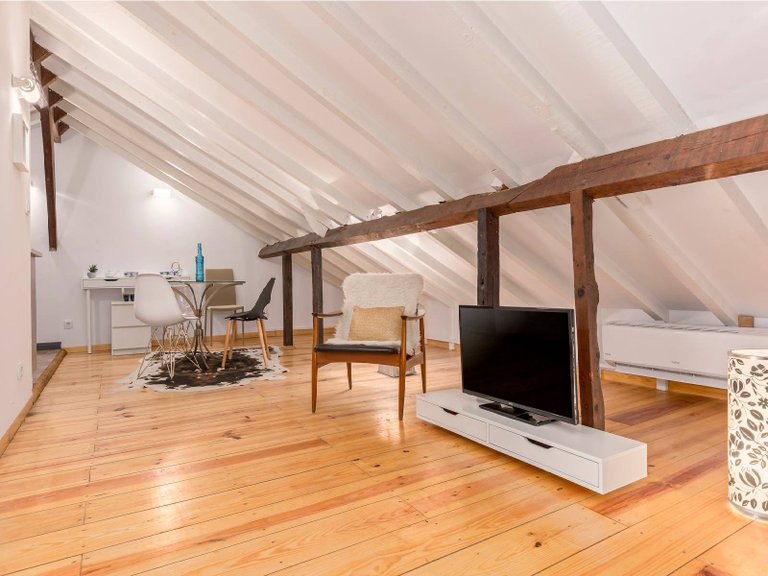 Apartment for Sale in Santa Maria Maior, Lisboa, Lisbon, Portugal 11