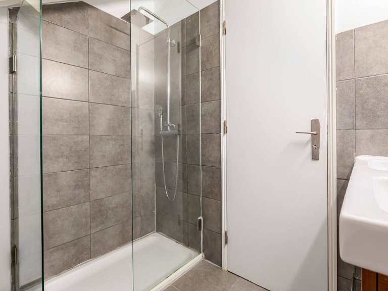 Apartment for Sale in Santa Maria Maior, Lisboa, Lisbon, Portugal 15