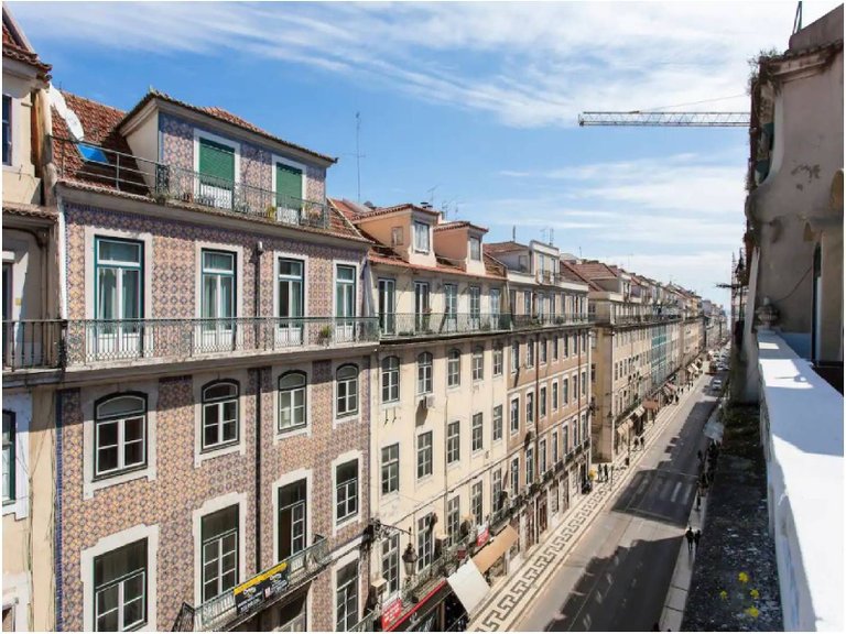 Apartment for Sale in Santa Maria Maior, Lisboa, Lisbon, Portugal 16