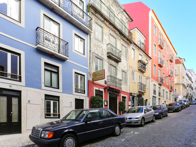Apartment for Sale in Santo António, Lisboa, Lisbon, Portugal 16
