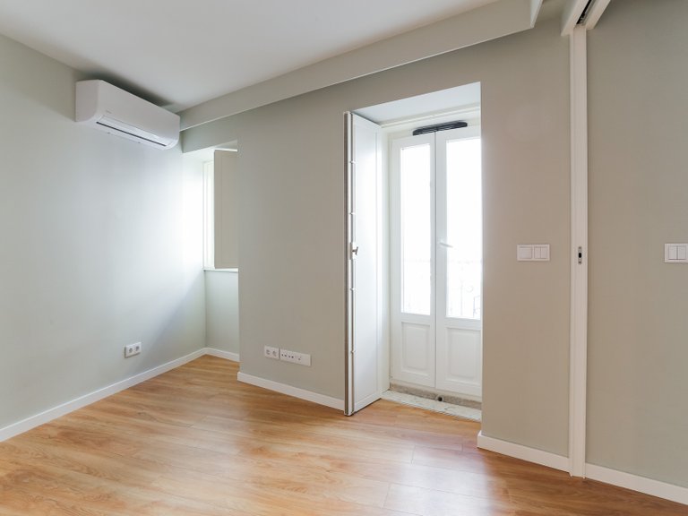 Apartment for Sale in Santo António, Lisboa, Lisbon, Portugal 7