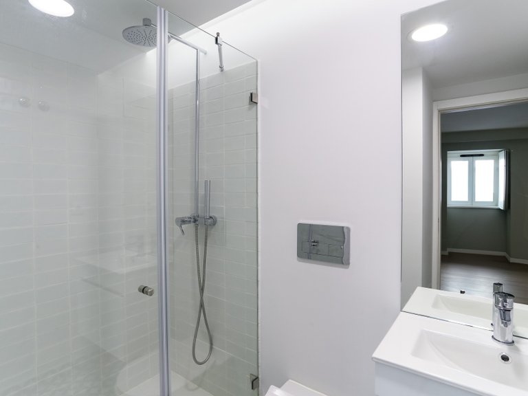 Apartment for Sale in Santo António, Lisboa, Lisbon, Portugal 12