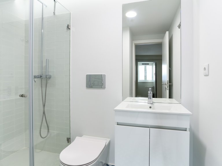 Apartment for Sale in Santo António, Lisboa, Lisbon, Portugal 13