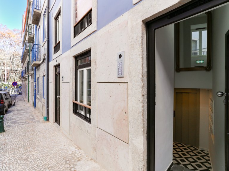 Apartment for Sale in Santo António, Lisboa, Lisbon, Portugal 22