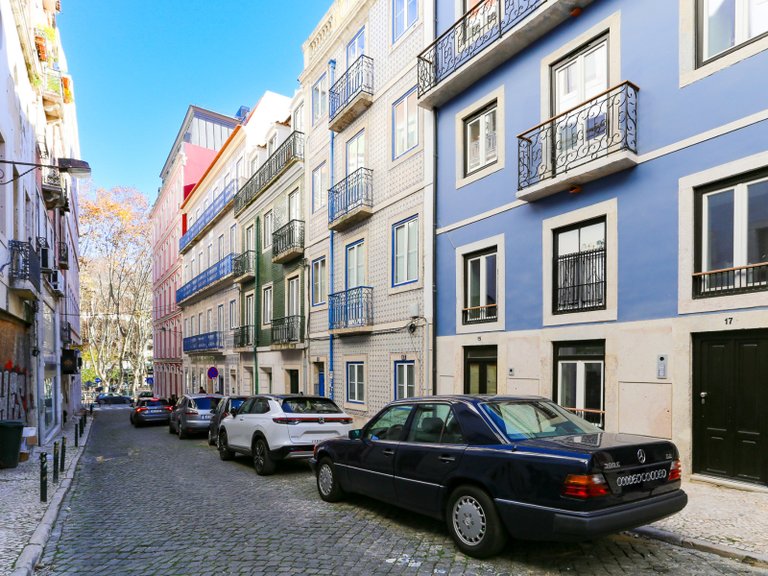 Apartment for Sale in Santo António, Lisboa, Lisbon, Portugal 23