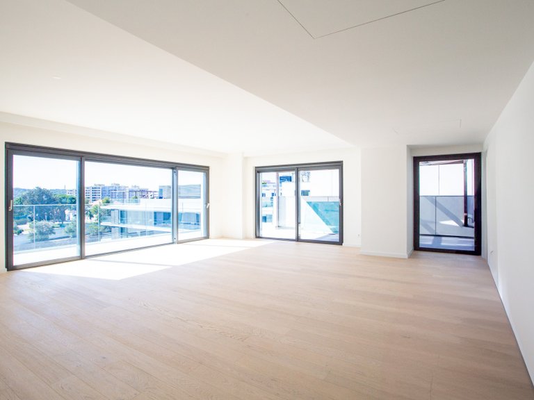 Apartment for Sale in Avenidas Novas, Lisboa, Lisbon, Portugal 8