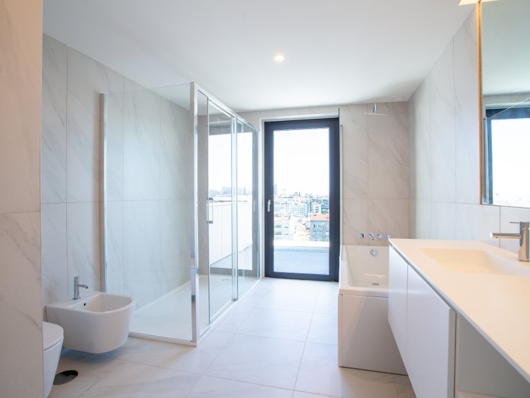 Apartment for Sale in Avenidas Novas, Lisboa, Lisbon, Portugal 21
