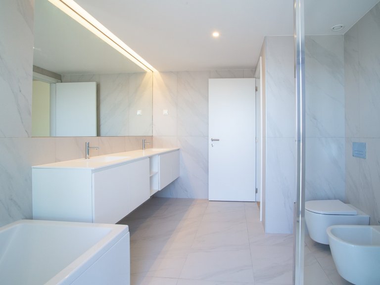 Apartment for Sale in Avenidas Novas, Lisboa, Lisbon, Portugal 25
