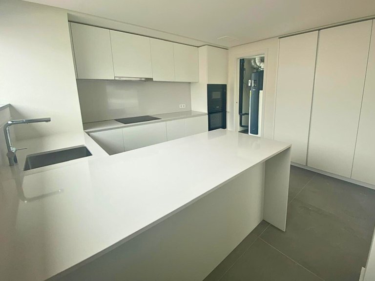 Apartment for Sale in Avenidas Novas, Lisboa, Lisbon, Portugal 11