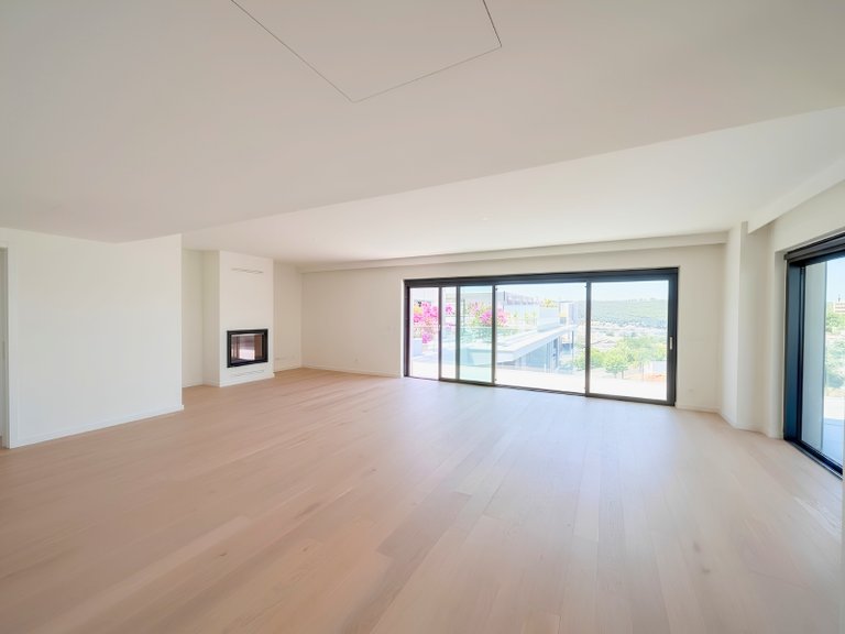 Apartment for Sale in Avenidas Novas, Lisboa, Lisbon, Portugal 4