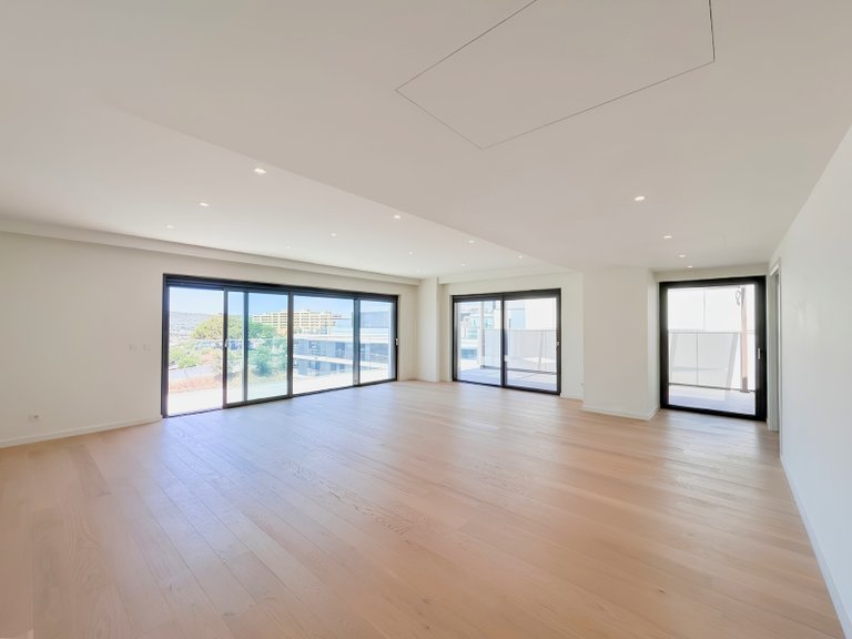 Apartment for Sale in Avenidas Novas, Lisboa, Lisbon, Portugal 7