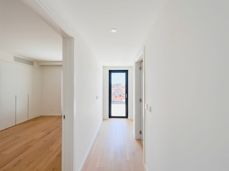 Apartment for Sale in Avenidas Novas, Lisboa, Lisbon, Portugal 15