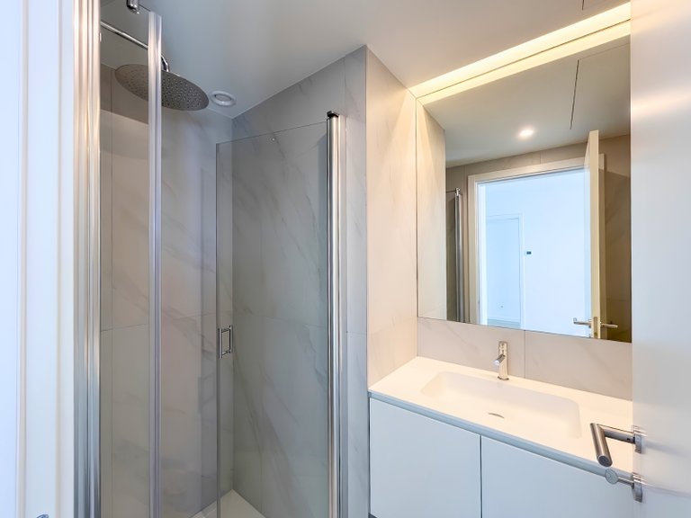 Apartment for Sale in Avenidas Novas, Lisboa, Lisbon, Portugal 34