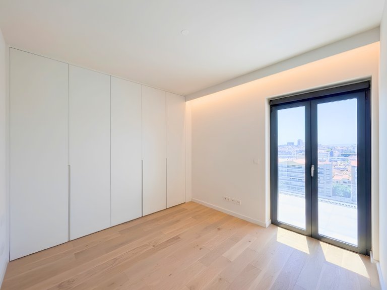 Apartment for Sale in Avenidas Novas, Lisboa, Lisbon, Portugal 37