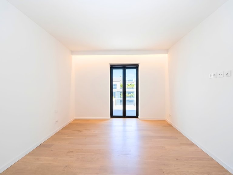 Apartment for Sale in Avenidas Novas, Lisboa, Lisbon, Portugal 41
