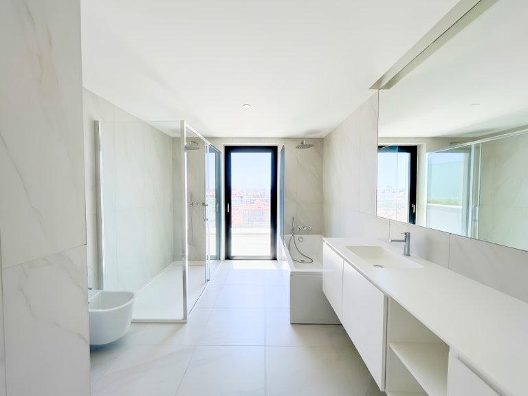 Apartment for Sale in Avenidas Novas, Lisboa, Lisbon, Portugal 44