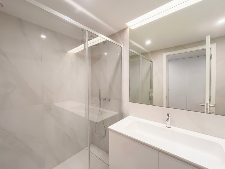 Apartment for Sale in Avenidas Novas, Lisboa, Lisbon, Portugal 43
