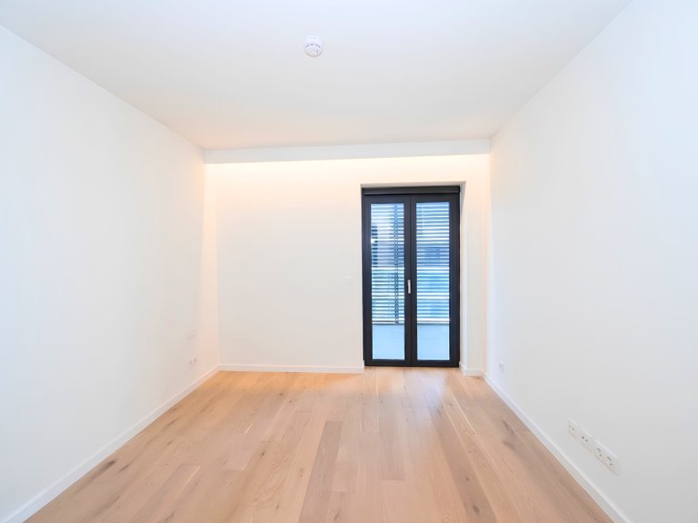 Apartment for Sale in Avenidas Novas, Lisboa, Lisbon, Portugal 24