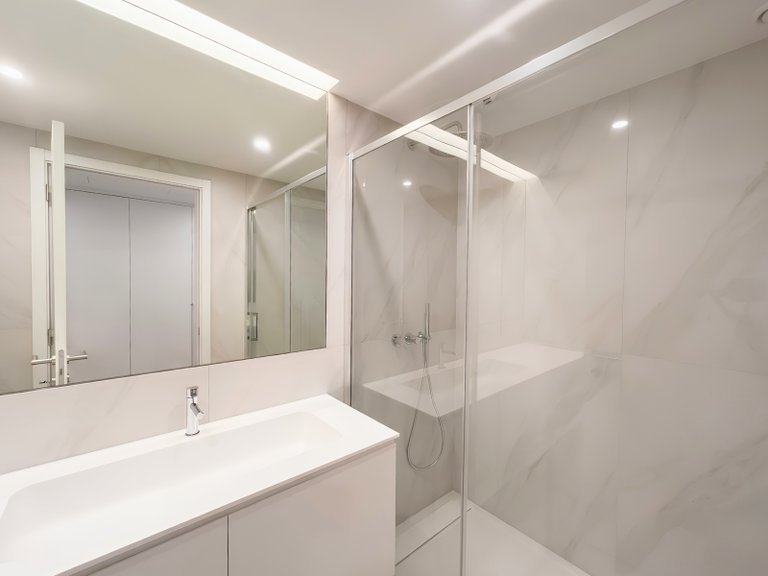 Apartment for Sale in Avenidas Novas, Lisboa, Lisbon, Portugal 26