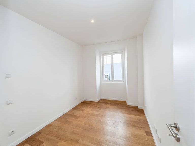 Apartment for Sale in Misericórdia, Lisboa, Lisbon, Portugal 11