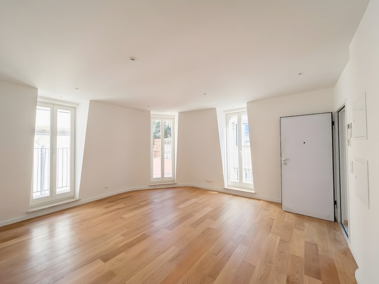 Apartment for Sale in Misericórdia, Lisboa, Lisbon, Portugal 3