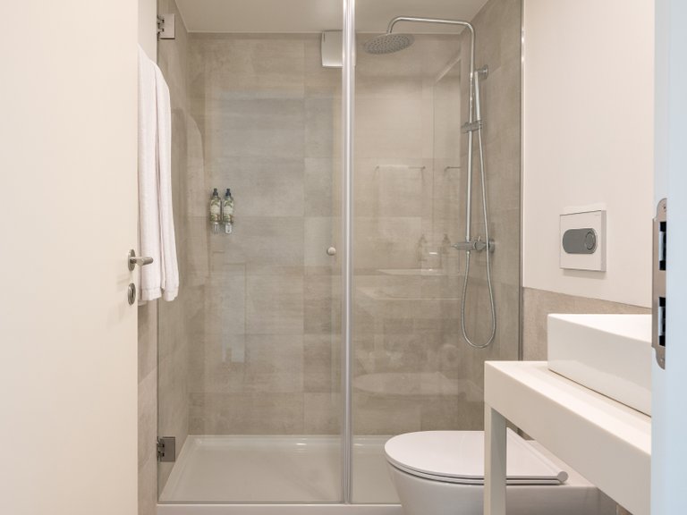 Apartment for Sale in Santa Marinha e São Pedro da Afurada, Vila Nova De Gaia, Porto, Portugal 11