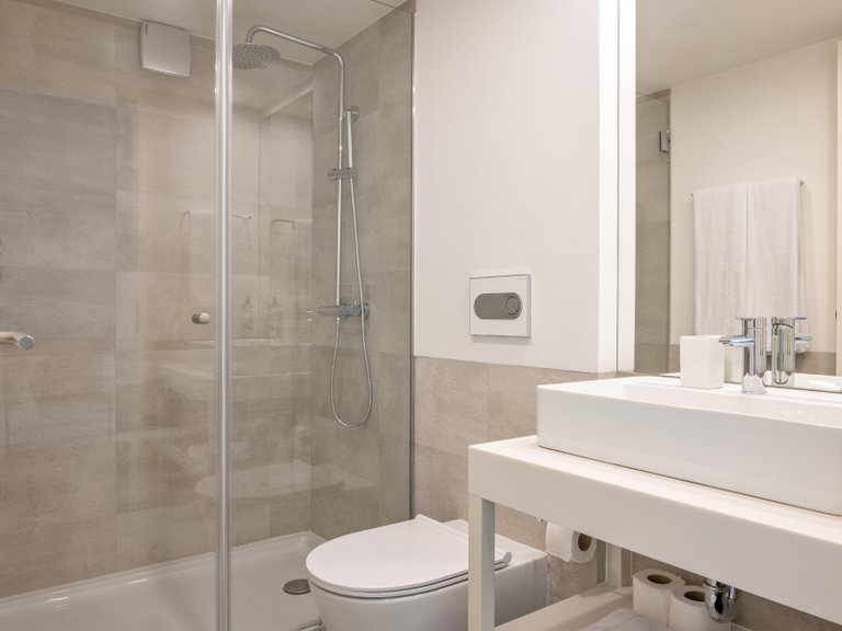 Apartment for Sale in Santa Marinha e São Pedro da Afurada, Vila Nova De Gaia, Porto, Portugal 12