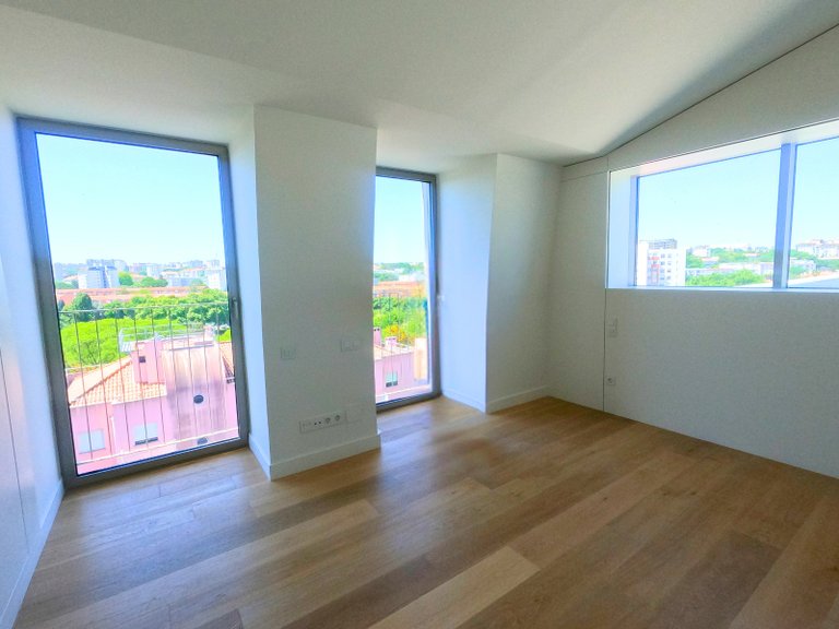 Apartment for Sale in Olivais, Lisboa, Lisbon, Portugal 6