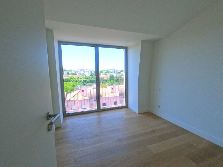 Apartment for Sale in Olivais, Lisboa, Lisbon, Portugal 8