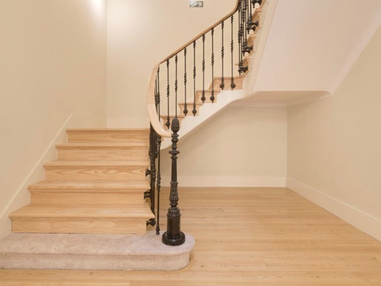 Apartment for Sale in Santo António, Lisboa, Lisbon, Portugal 21