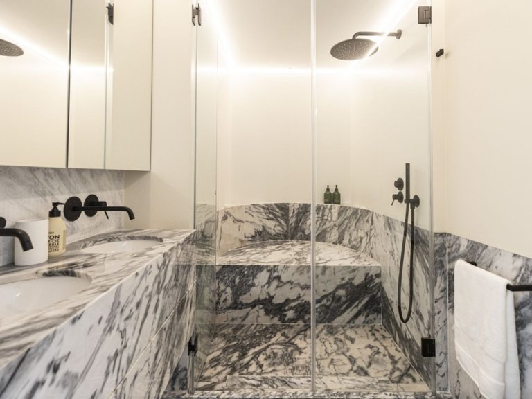 Apartment for Sale in Santo António, Lisboa, Lisbon, Portugal 18