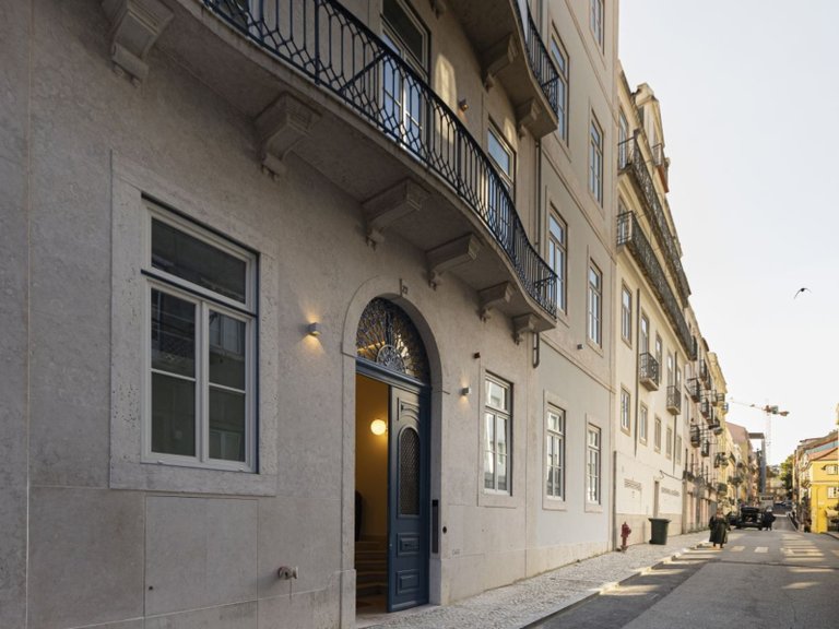 Apartment for Sale in Santo António, Lisboa, Lisbon, Portugal 26
