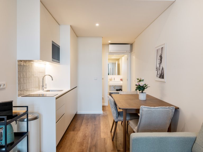 Apartment for Sale in Cedofeita, Santo Ildefonso, Sé, Miragaia, São Nicolau e Vitória, Porto, Porto, Portugal 9