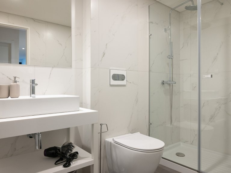 Apartment for Sale in Cedofeita, Santo Ildefonso, Sé, Miragaia, São Nicolau e Vitória, Porto, Porto, Portugal 16