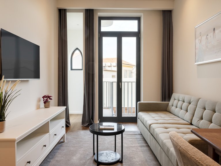 Apartment for Sale in Cedofeita, Santo Ildefonso, Sé, Miragaia, São Nicolau e Vitória, Porto, Porto, Portugal 1