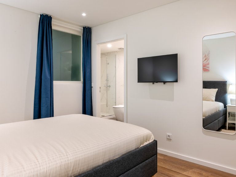 Apartment for Sale in Cedofeita, Santo Ildefonso, Sé, Miragaia, São Nicolau e Vitória, Porto, Porto, Portugal 14