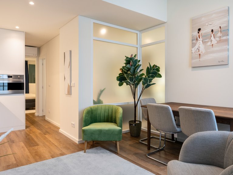 Apartment for Sale in Cedofeita, Santo Ildefonso, Sé, Miragaia, São Nicolau e Vitória, Porto, Porto, Portugal 2