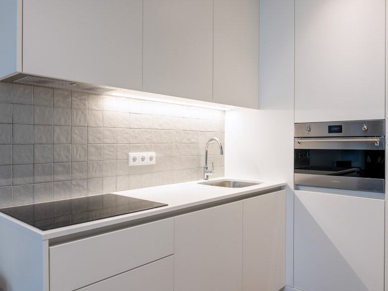 Apartment for Sale in Cedofeita, Santo Ildefonso, Sé, Miragaia, São Nicolau e Vitória, Porto, Porto, Portugal 5