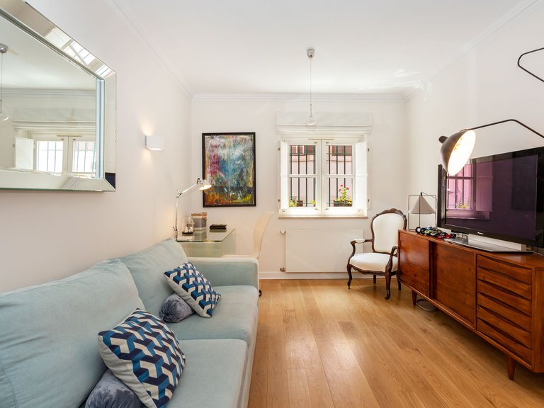 Apartment for Sale in Estrela, Lisboa, Lisbon, Portugal 5