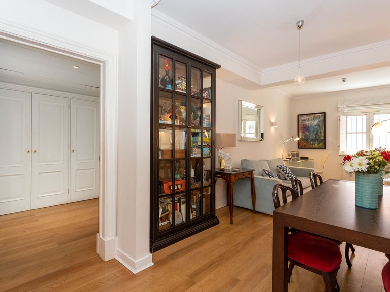 Apartment for Sale in Estrela, Lisboa, Lisbon, Portugal 1