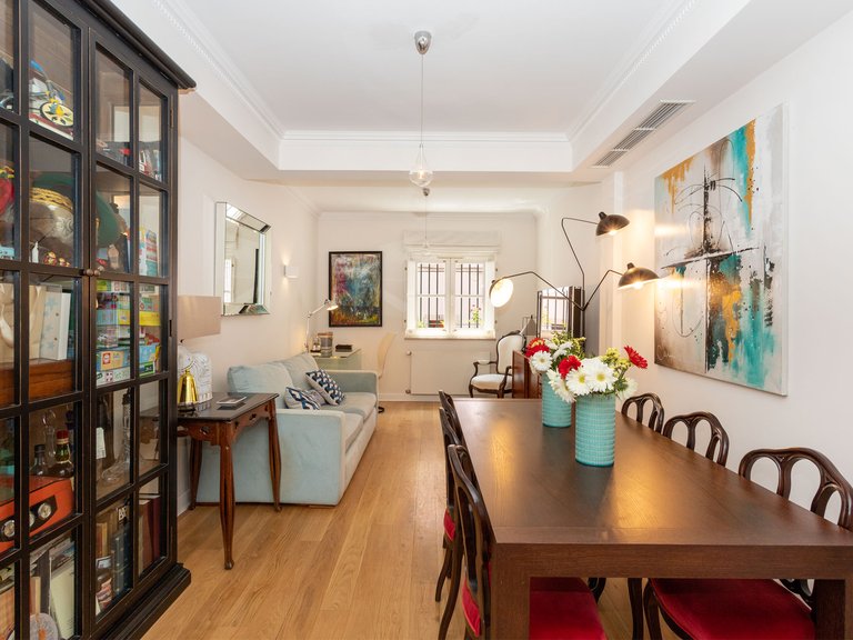 Apartment for Sale in Estrela, Lisboa, Lisbon, Portugal 2