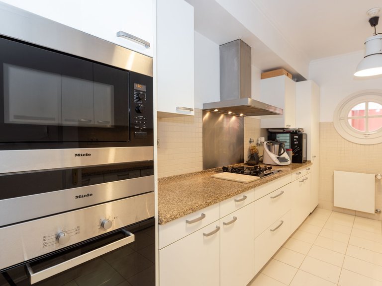 Apartment for Sale in Estrela, Lisboa, Lisbon, Portugal 18