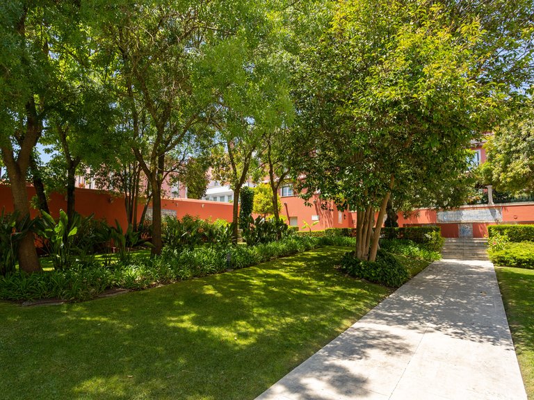 Apartment for Sale in Estrela, Lisboa, Lisbon, Portugal 25