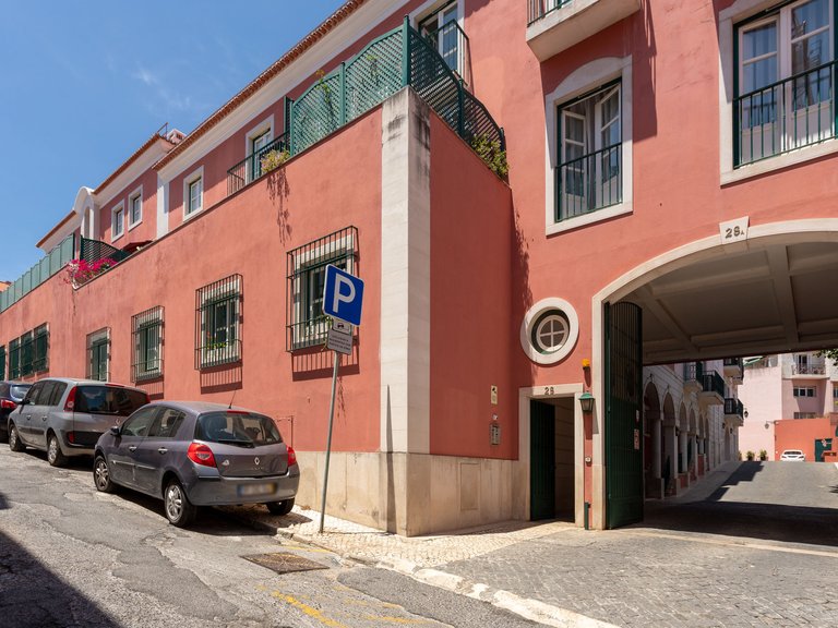 Apartment for Sale in Estrela, Lisboa, Lisbon, Portugal 35