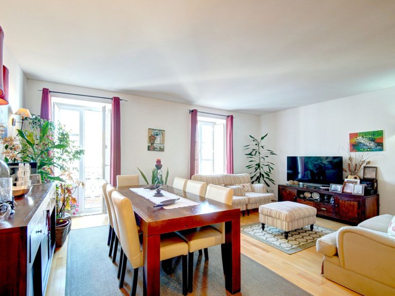 Apartment for Sale in Misericórdia, Lisboa, Lisbon, Portugal 2