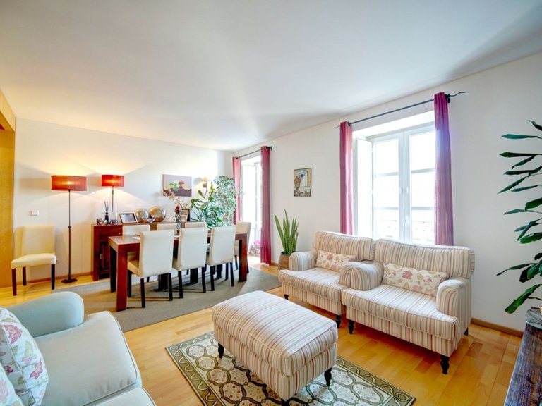 Apartment for Sale in Misericórdia, Lisboa, Lisbon, Portugal 1