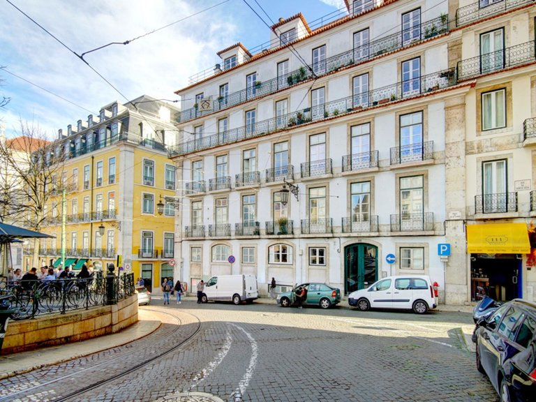 Apartment for Sale in Misericórdia, Lisboa, Lisbon, Portugal 19
