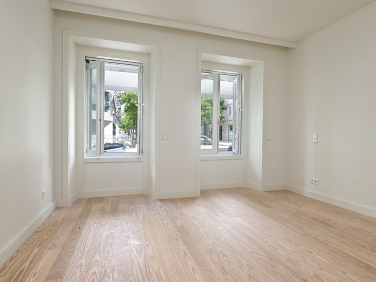Apartment for Sale in Arroios, Lisboa, Lisbon, Portugal 14