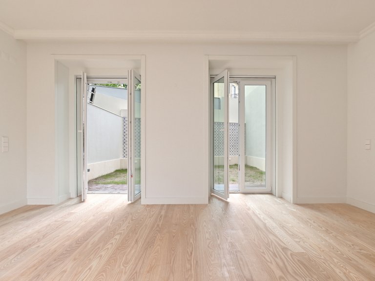 Apartment for Sale in Arroios, Lisboa, Lisbon, Portugal 2
