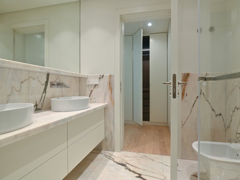 Apartment for Sale in Arroios, Lisboa, Lisbon, Portugal 14